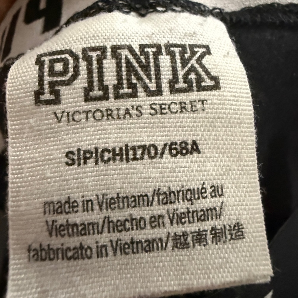 PINK Victoria's Secret Black Leggings - Picture 2 of 4